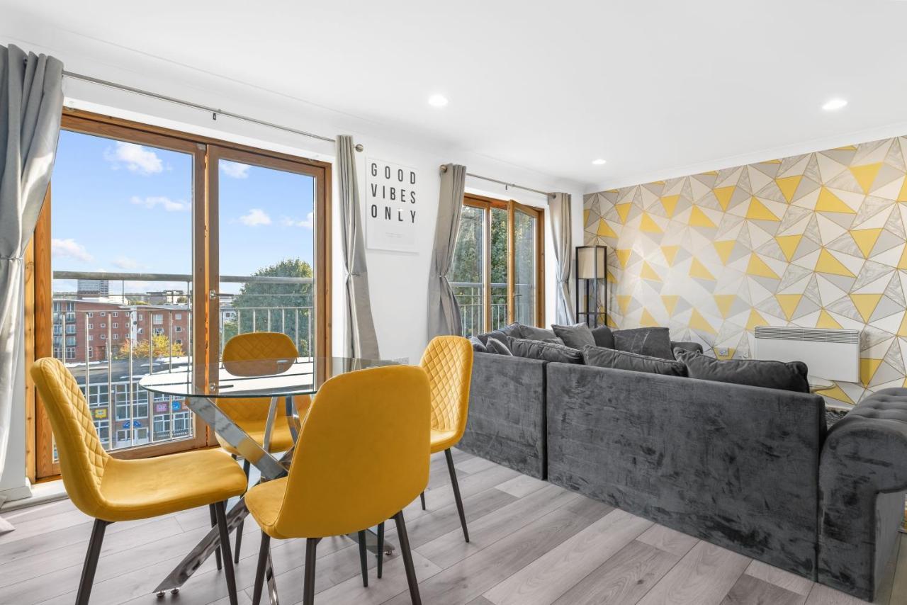 Ebra Stays - Luxury 2 Bedroom Apartment - Birmingham Exteriör bild
